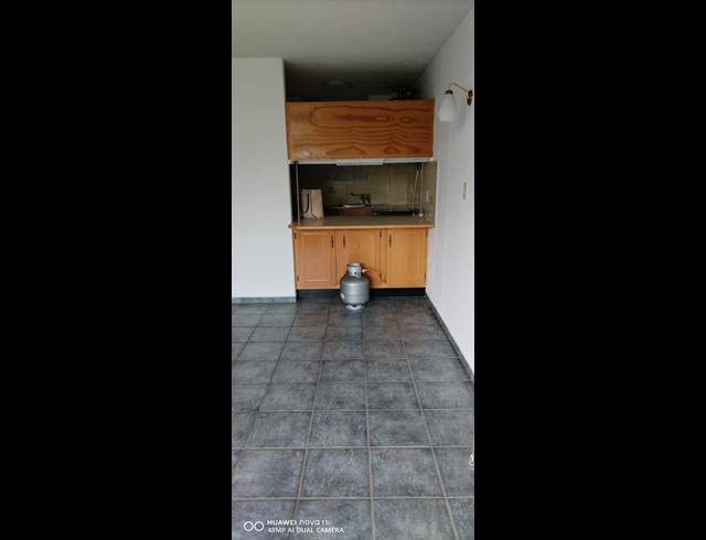 1 bed property to rent in CONSTANTIA PARK